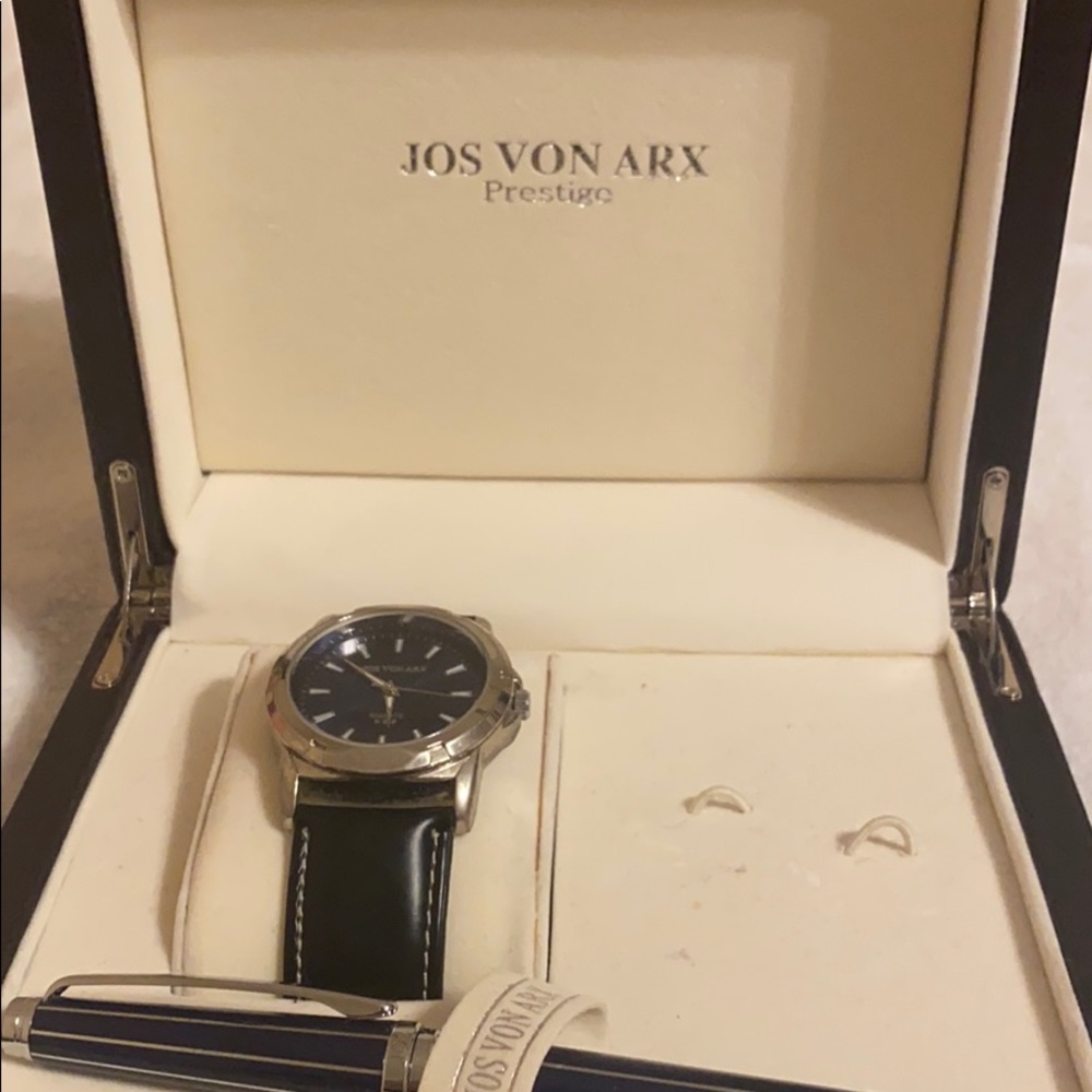 Brand New Box Watch Set with Pen